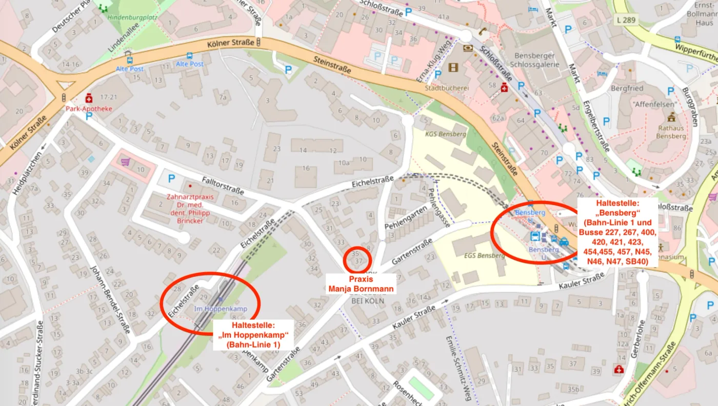 Karte von Bensberg mit der Praxis in der Falltorstraße 37 in der Mitte, der Haltestelle Im Hoppenkamp südwestlich und der Haltestelle Bensberg nordöstlich davon.